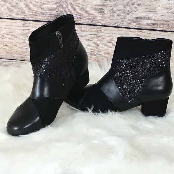 Kenneth Cole Reaction Other - Kenneth Cole girls booties